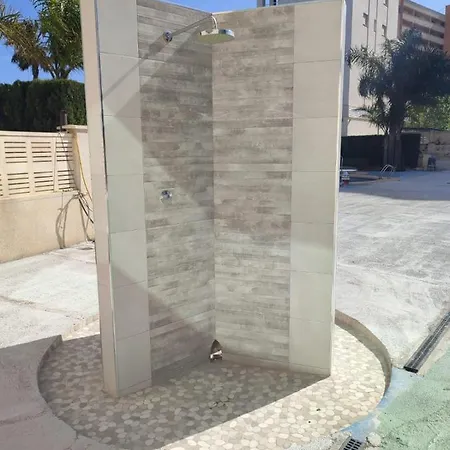 Carlos Larimar דירה קלפה